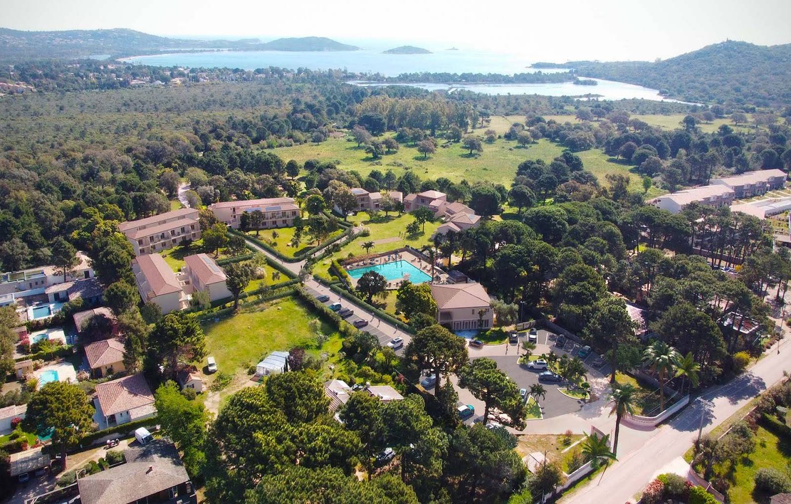 Découvrez la Résidence Fiori di Cala Rossa à Porto Vecchio proche de la plage