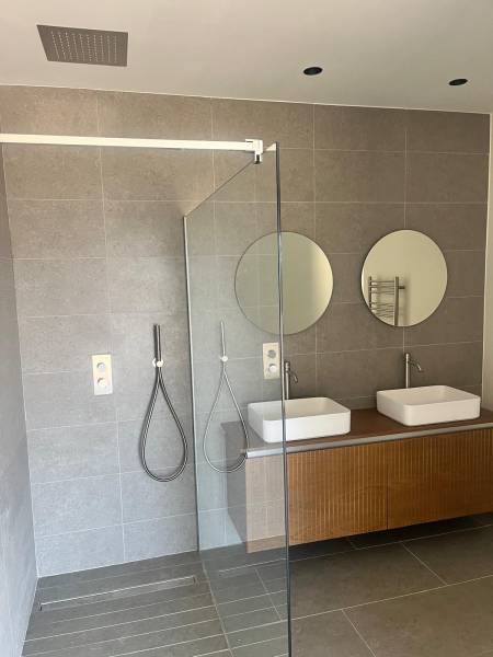 À vendre : villa contemporaine 5 pièces – Un bijou d’architecture moderne à La Cadière d'Azur.